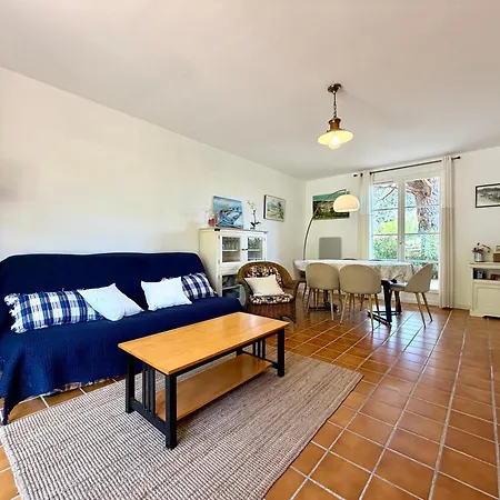 Vakantiehuis Maison La Pinede Les Lecques Avec Piscine