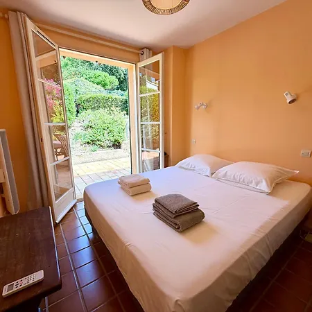 Vakantiehuis Maison La Pinede Les Lecques Avec Piscine Saint-Cyr-sur-Mer